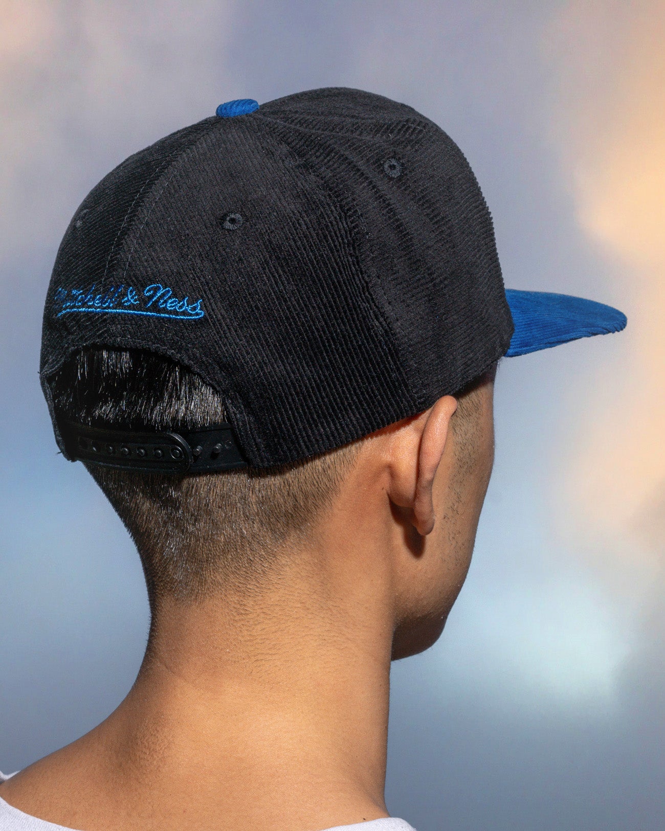 FALKEN X MITCHELL & NESS ALL DIRECTIONS SNAPBACK — BLACK & ROYAL